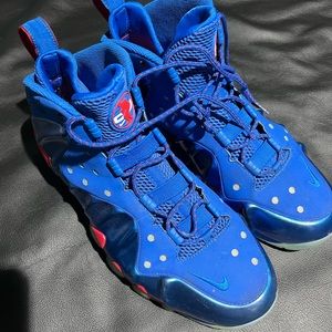 Used Nike sneakers shoes